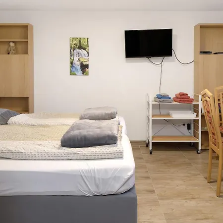 Tuniberg Apartmán *